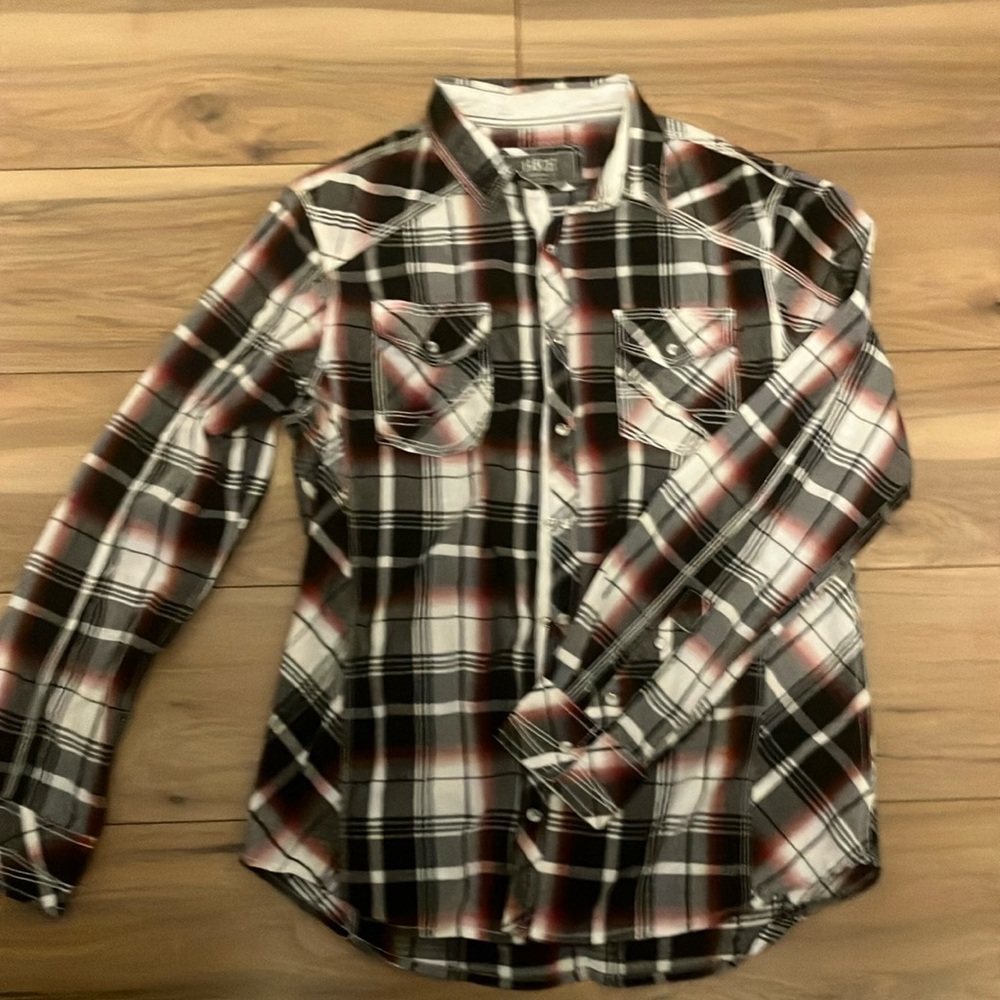 BKE Black and Red Casual Button Down Shirt with Plaid Design